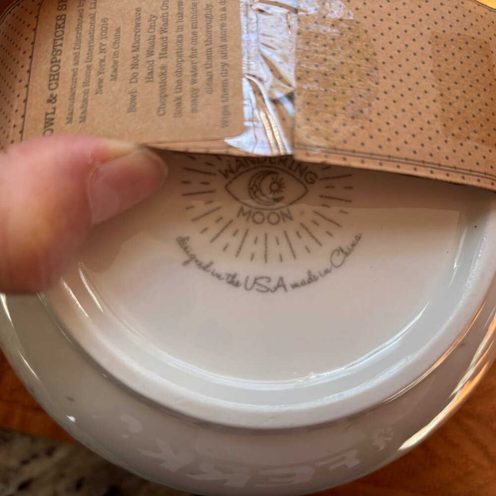 (2) Big Bowls and Chopstick Set with Designs on the Front & Back - Picture 6 of 6